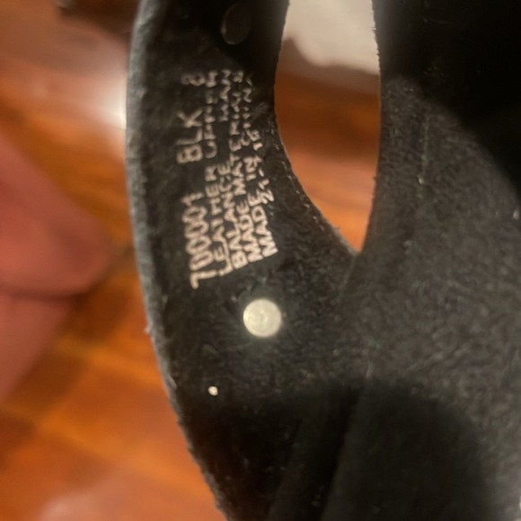 The are a size 8 black summer sandal - Picture 3 of 3